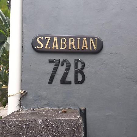 Szabrian Hostel Denpasar  Luaran gambar