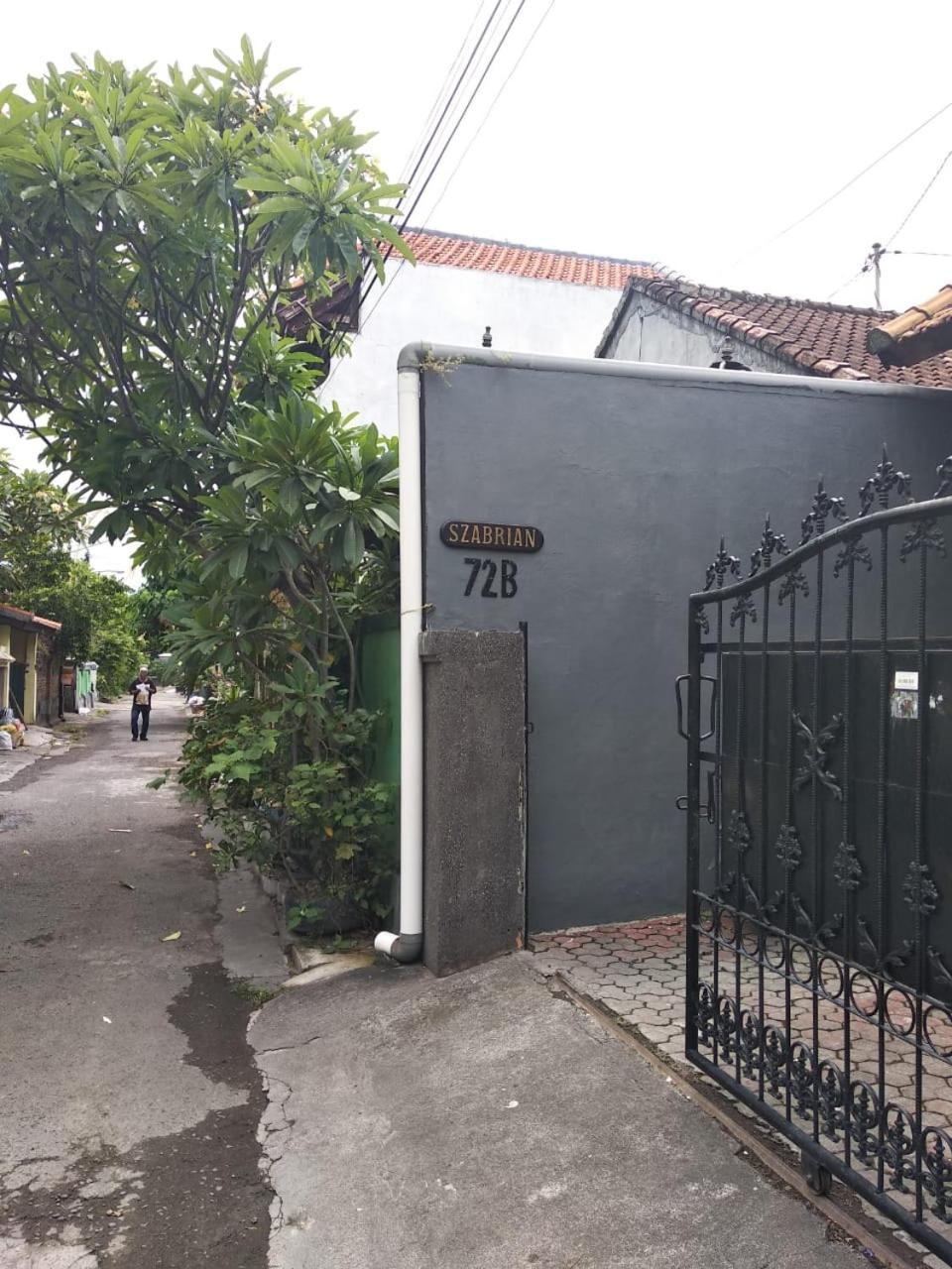 Szabrian Hostel Denpasar  Luaran gambar